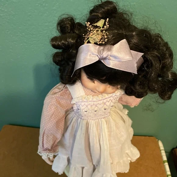 Porcelain Doll - Picture 2 of 8